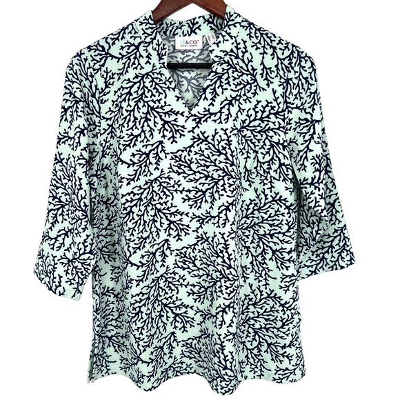 Denim&Co Tops - NWOT Denim & Co Size XS Sea Foam Green Coral 3/4 Sleeve Blouse Shirt Top Beach